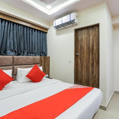 Hotel O Dream Stay Sarkhej ภายนอก รูปภาพ