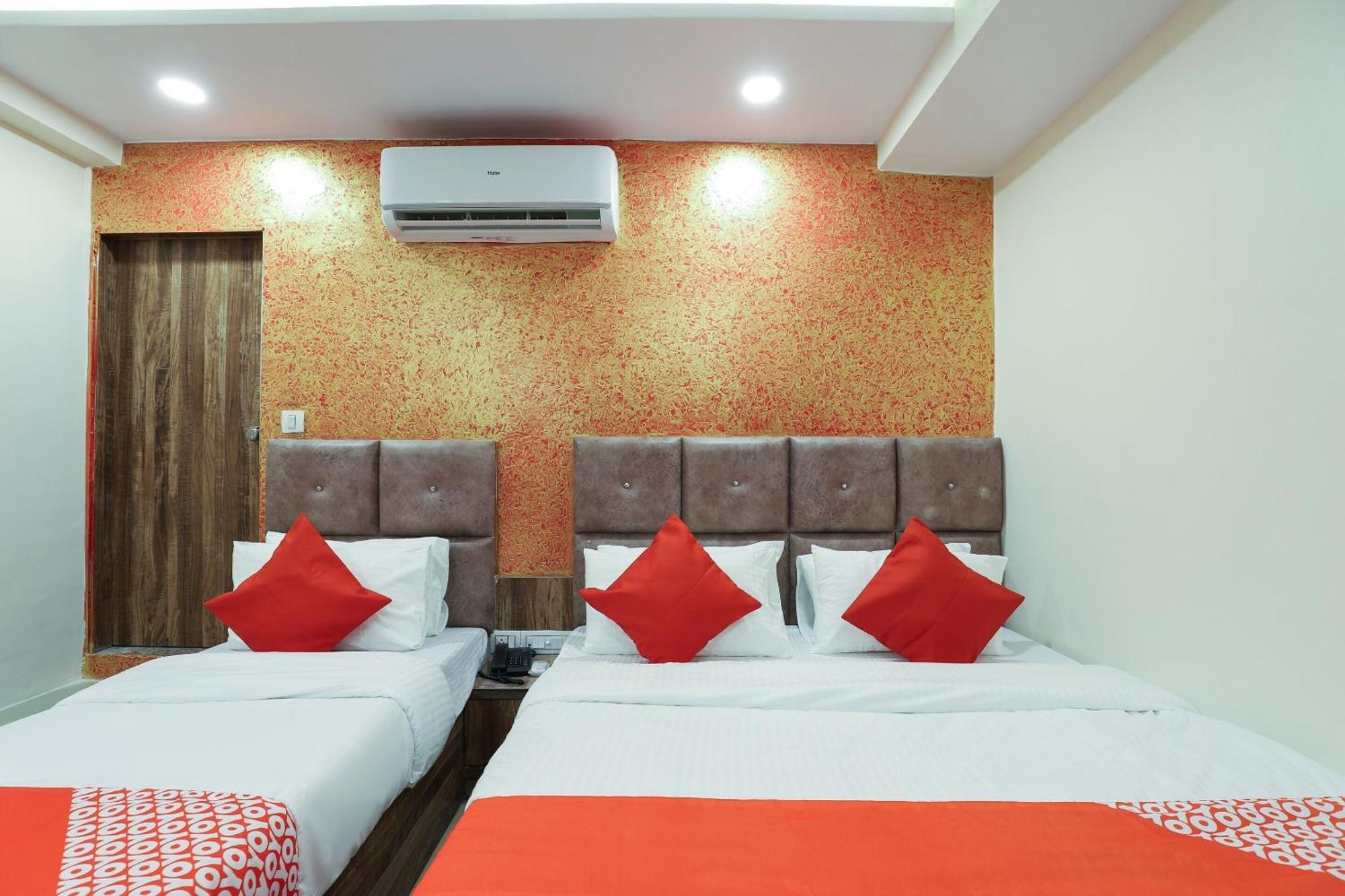 Hotel O Dream Stay Sarkhej ภายนอก รูปภาพ